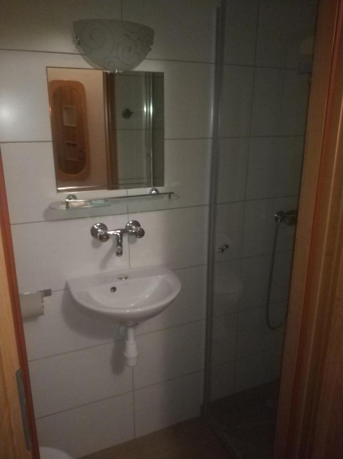 Hotel Mark Marki  Bagian luar foto
